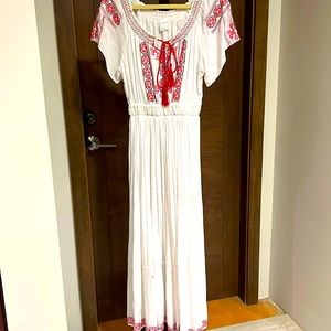 NWT. Can be used off the shoulder